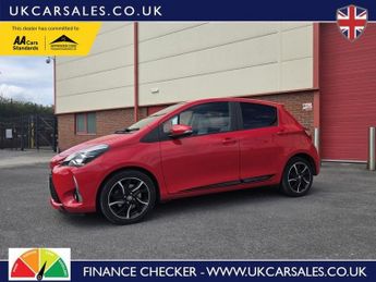 TOYOTA YARIS 1.5 VVT-i Design Hatchback 5dr Petrol CVT Euro 6 (111 ps)
