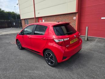 TOYOTA YARIS 1.5 VVT-i Design Hatchback 5dr Petrol CVT Euro 6 (111 ps)