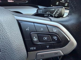 VOLKSWAGEN GOLF 2.0 TDI Active Hatchback 5dr Diesel DSG Euro 6 (s/s) (115 ps)