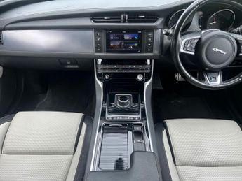 JAGUAR XF 2.0d R-Sport Saloon 4dr Diesel Auto Euro 6 (s/s) (163 ps)
