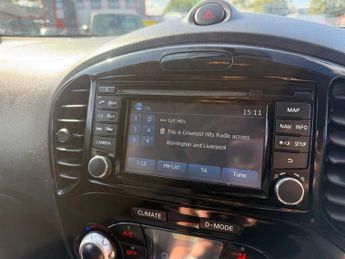 NISSAN JUKE 1.6 Acenta Premium SUV 5dr Petrol CVT Euro 5 (117 ps) 1 OWNER FR
