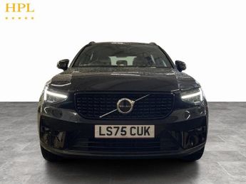 VOLVO XC40 2.0 B4 MHEV Plus Dark SUV 5dr Petrol Hybrid DCT Auto Euro 6 (s/s