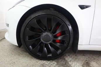 TESLA Model 3 (Dual Motor) Performance Auto 4WDE 4dr (Performance Upgrade)