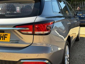 MG MG5 52.5kWh Exclusive Estate 5dr Electric Auto (156 ps)