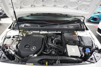 MERCEDES-BENZ A CLASS 1.5 A180d AMG Line (Premium) Hatchback 5dr Diesel 7G-DCT Euro 6 