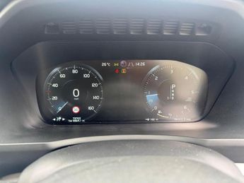 VOLVO XC90 2.0 D5 PowerPulse Momentum SUV 5dr Diesel Auto 4WD Euro 6 (s/s) 