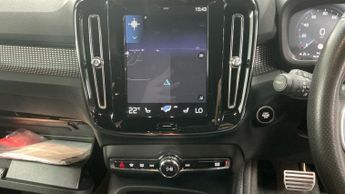 VOLVO XC40 1.5h T5 Twin Engine Recharge 10.7kWh R-Design Pro SUV 5dr Petrol