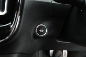 VOLVO XC40 1.5h T5 Twin Engine Recharge 10.7kWh R-Design Pro SUV 5dr Petrol