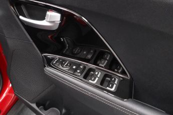 KIA NIRO 1.6 GDi 2 SUV 5dr Petrol Hybrid DCT Euro 6 (s/s) (139 bhp)