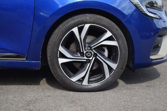 RENAULT CLIO 1.6 E-TECH E-Tech engineered Hatchback 5dr Petrol Hybrid Auto Eu