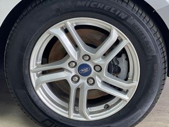 FORD FOCUS DIESEL ESTATE 1.5 EBL ZETEC TDCI ESTATE