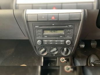 VOLKSWAGEN FOX 1.2 6V Urban Fox Hatchback 3dr Petrol Manual Euro 4 (55 ps)