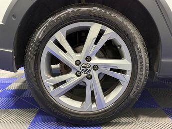 VOLKSWAGEN TAIGO 1.0 TSI R-Line SUV 5dr Petrol DSG Euro 6 (s/s) (110 ps)