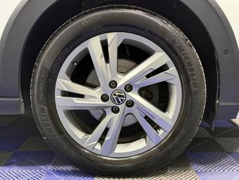 VOLKSWAGEN TAIGO 1.0 TSI R-Line SUV 5dr Petrol DSG Euro 6 (s/s) (110 ps)