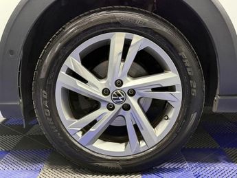 VOLKSWAGEN TAIGO 1.0 TSI R-Line SUV 5dr Petrol DSG Euro 6 (s/s) (110 ps)