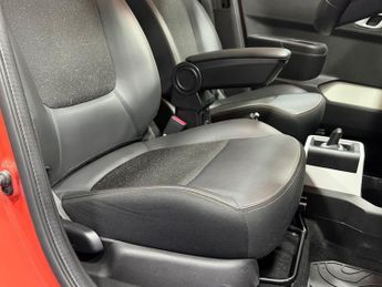 DACIA Spring 65 26.8kWh EXTREME Hatchback 5dr Electric Auto (65 ps)