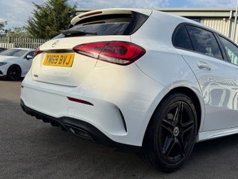 MERCEDES-BENZ A CLASS 2.0 A200d AMG Line Hatchback 5dr Diesel 8G-DCT Euro 6 (s/s) (150