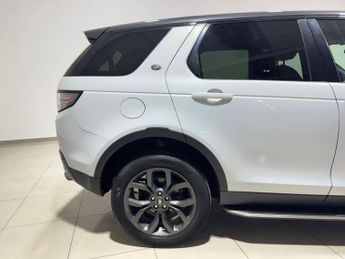 LAND ROVER DISCOVERY SPORT 2.0 TD4 Landmark SUV 5dr Diesel Auto 4WD Euro 6 (s/s) (180 ps)
