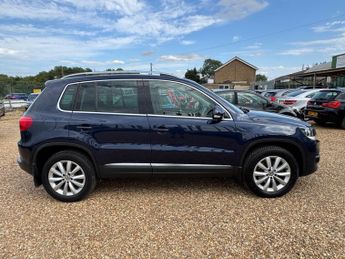 VOLKSWAGEN TIGUAN 2.0 TDI BlueMotion Tech Match SUV 5dr Diesel DSG 4WD Euro 5 (s/s
