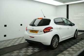 PEUGEOT 208 1.2 PureTech Allure Hatchback 5dr Petrol Manual Euro 6 (s/s) (11