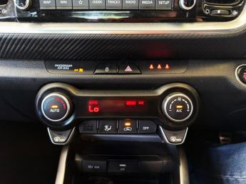 KIA STONIC 1.0 T-GDi MHEV GT-Line S SUV 5dr Petrol Hybrid DCT Euro 6 (s/s) 