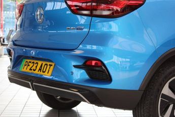 MG MG ZS 72.6kWh Trophy Long Range SUV 5dr Electric Auto (156 ps)
