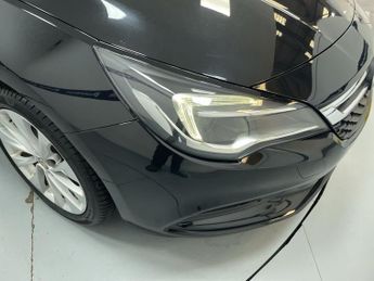 VAUXHALL ASTRA 1.0i Turbo ecoTEC Tech Line Nav Sports Tourer 5dr Petrol Manual 