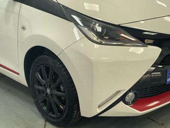 TOYOTA AYGO 1.0 VVT-i x-press Hatchback 5dr Petrol Manual Euro 6 (68 ps) - A