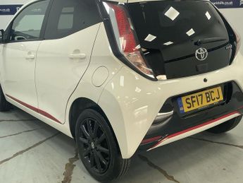 TOYOTA AYGO 1.0 VVT-i x-press Hatchback 5dr Petrol Manual Euro 6 (68 ps) - A