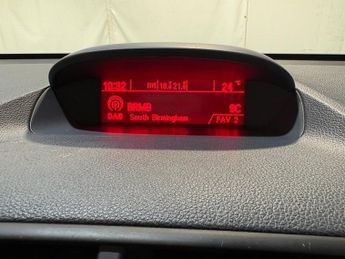 VAUXHALL MOKKA 1.4T SE SUV 5dr Petrol Auto 2WD Euro 5 (140 ps) Auto-Air conditi