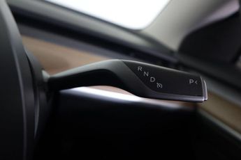 TESLA Model 3 Auto RWD 4dr
