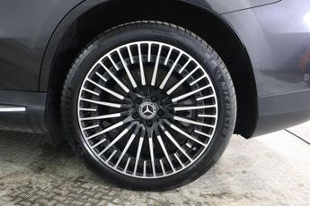 MERCEDES-BENZ EQC EQC 400 80kWh AMG Line (Premium Plus) Auto 4MATIC 5dr