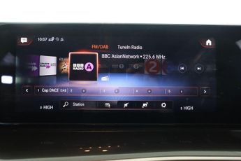 MERCEDES-BENZ EQC EQC 400 80kWh AMG Line (Premium Plus) Auto 4MATIC 5dr