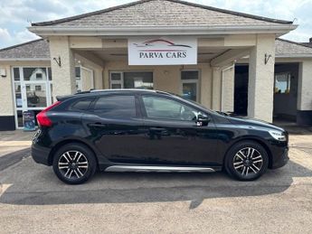 Volvo V40 Cross Country 1.5 T3 Nav Plus Hatchback 5dr Petrol Auto Euro 6 (s/s) (152 ps)