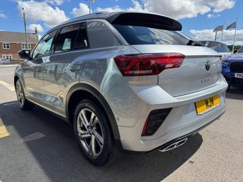 VOLKSWAGEN T-ROC 2.0 TDI R-Line SUV 5dr Diesel DSG Euro 6 (s/s) (150 ps) * HUGE S
