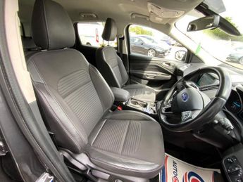 FORD KUGA 1.5 TDCi Titanium SUV 5dr Diesel Powershift Euro 6 (s/s) (120 ps