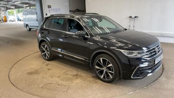 VOLKSWAGEN TIGUAN 1.5 TSI R-Line SUV 5dr Petrol DSG Euro 6 (s/s) (150 ps) Front / 