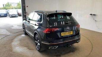 VOLKSWAGEN TIGUAN 1.5 TSI R-Line SUV 5dr Petrol DSG Euro 6 (s/s) (150 ps) Front / 