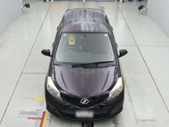 TOYOTA VITZ 1.3 Automatic Petrol Hatchback JAPANESE IMPORT Purple 5dr