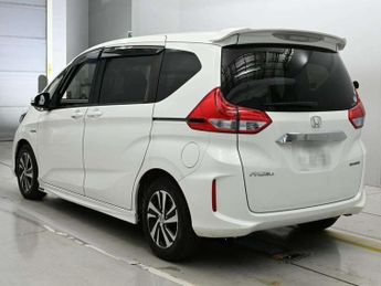 HONDA FREED 1.6 Automatic Hybrid Petrol White 5dr