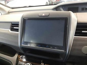 HONDA FREED 1.6 Automatic Hybrid Petrol White 5dr