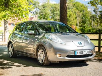 NISSAN LEAF 30kWh Acenta Hatchback 5dr Electric Auto (109 bhp)
