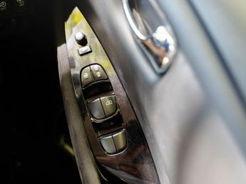 NISSAN LEAF 30kWh Acenta Hatchback 5dr Electric Auto (109 bhp)