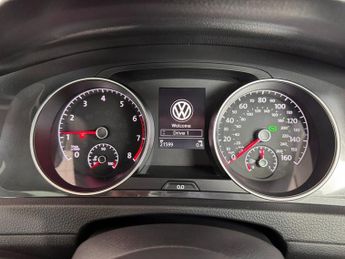 VOLKSWAGEN GOLF 1.5 TSI EVO BlueMotion Tech SE Nav Estate 5dr Petrol DSG Euro 6 