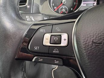 VOLKSWAGEN GOLF 1.5 TSI EVO BlueMotion Tech SE Nav Estate 5dr Petrol DSG Euro 6 
