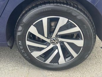 VOLKSWAGEN GOLF 1.4 TSI 13kWh Style Hatchback 5dr Petrol Plug-in Hybrid DSG Euro