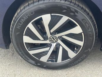 VOLKSWAGEN GOLF 1.4 TSI 13kWh Style Hatchback 5dr Petrol Plug-in Hybrid DSG Euro
