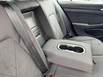 VOLKSWAGEN GOLF 1.4 TSI 13kWh Style Hatchback 5dr Petrol Plug-in Hybrid DSG Euro