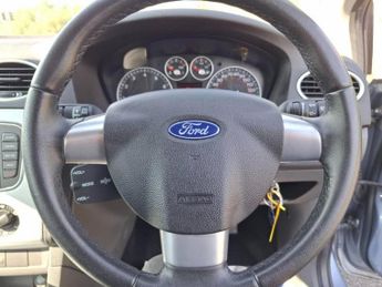 FORD FOCUS 1.6 Style Hatchback 5dr Petrol Automatic (184 g/km, 99 bhp)