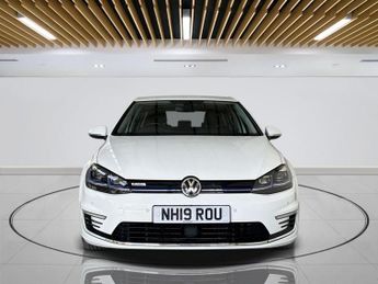 VOLKSWAGEN E-GOLF 35.8kWh e-Golf Hatchback 5dr Electric Auto (136 ps)